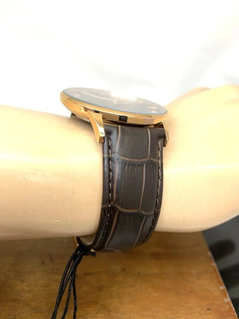 Kenneth Cole Men's Watch Brown Dial Rose Gold Tone Case Leather Strap 42mm